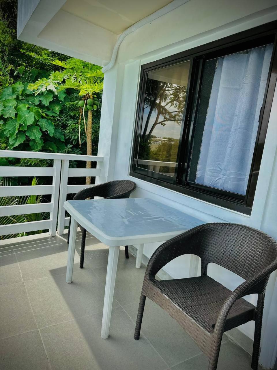 Playa Blanca Beach Resort (Adults Only) Puerto Galera Exterior foto